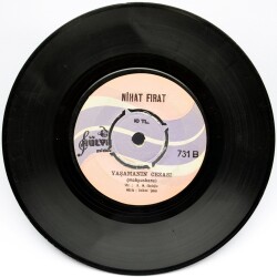 Nihat Fırat - Garip Bir Aşk Mahkumu (108) PLK6874 - 2