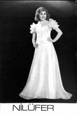 Nilüfer Orta Boy Siyah Beyaz Kartpostal KRT1399 - 1