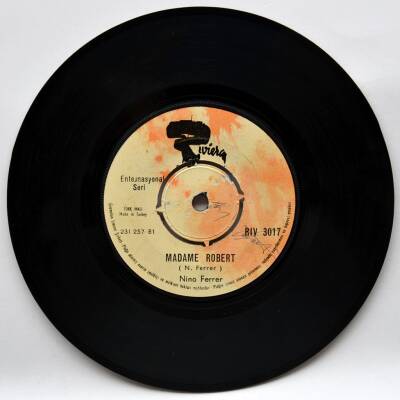 Nino Ferrer - Le Telefon Madame Robert PLAK (107) PLK3700 - 2