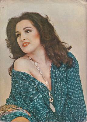 Nükhet Duru Orta Boy Kartpostal KRT9968 - 1