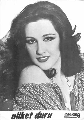 Nükhet Duru Orta Boy Siyah Beyaz Kartpostal KRT1360 - 1