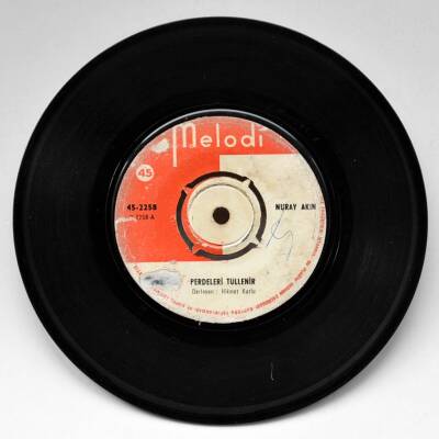 Nuray Akın - Perdeleri Tüllenir (Y)PLK3197 - 1