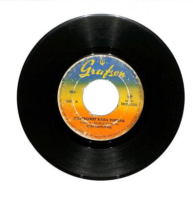 Nuri Sesigüzel - Bastığımız Kara Toprak / Saç Beyaz Olmuş PLAK (10/6) PLK816 - 1
