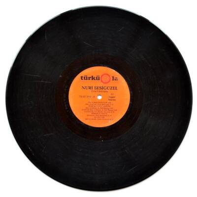 Nuri Sesigüzel - Orta Mektepte Durdum LP Plak PLK1718 - 1
