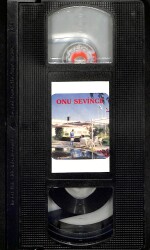 Onu Sevince – Orijinal VHS Kaset (İkinci El) * Yeni Minareci Video - Özel İslami Seri - Peygamber Sevgisi - Almanya Baskı * VHS50 - 2