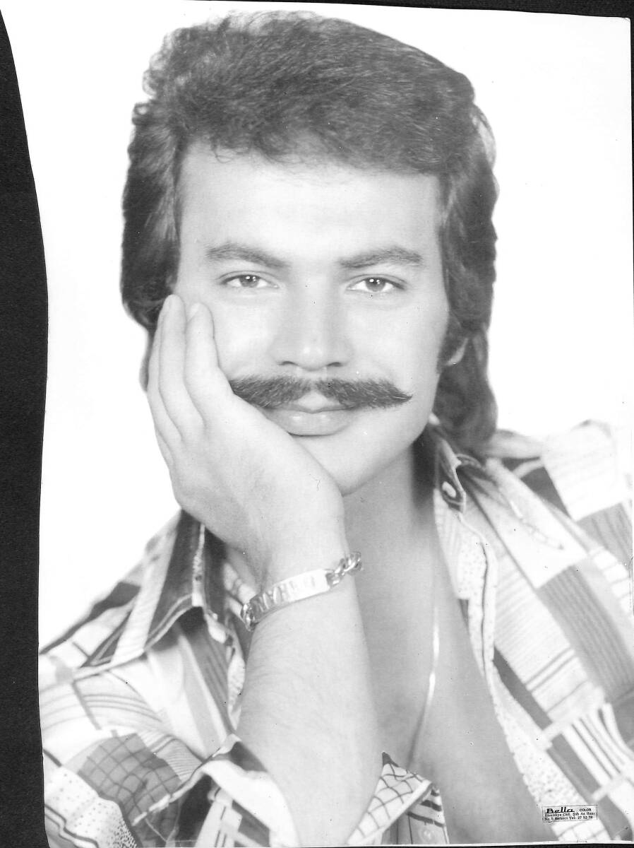 Orhan Gencebay Siyah-Beyaz Kartpostal (Büyük Boy) KRT22850 - 1