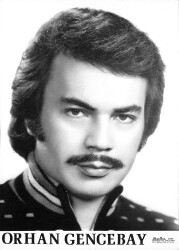 Orhan Gencebay Siyah-Beyaz Kartpostal (Orta Boy) KRT22846 - Gökçekoleksiyon