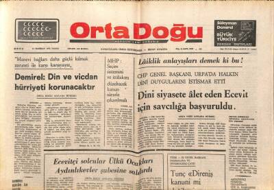 Orta Doğu Gazetesi 15 Haziran 1975 - Dini Siyasete Alet Eden Ecevit İçin Savcılığa Başvuruldu GZ89239 - 1
