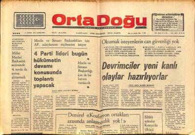 Orta Doğu Gazetesi 5 Kasım 1975 - Devrimciler Yeni Kanlı Olaylar Hazırlıyorlar GZ89244 - 1