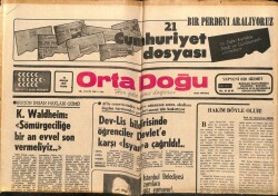 Ortadoğu Gazetesi 10 Aralık 1976 - Dev-Lis Bildirisinde Öğrenciler Devlete Karşı İsyana Çağrıldı GZ66596 - 1