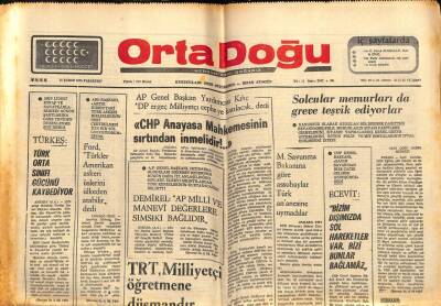 Ortadoğu Gazetesi 11 Şubat 1975 - Bayar Korutürkün Başbakan Adayını Apvedp Desteklemeli GZ66597 - 1