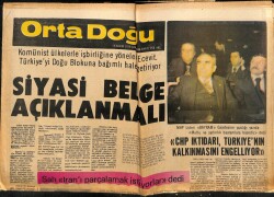Ortadoğu Gazetesi 15 Kasım 1978 - Siyasi Belge Açıklanmalı GZ66510 - 1