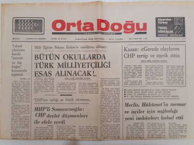 Ortadoğu Gazetesi - 2 Temmuz 1975 - Demirel Türkiye Amerikanın Himayesinde Değildir Rumların Himayesine de Girmeyecektir GZ111364 - 1