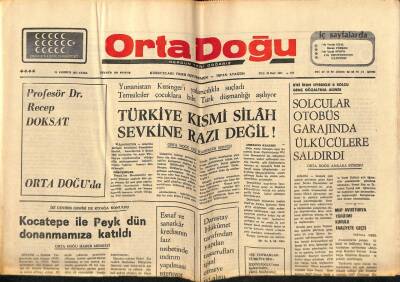 Ortadoğu Gazetesi 25 Temmuz 1975 - Kocatepe İle Peyk Dün Donanmamıza Katıldı GZ73917 - 1