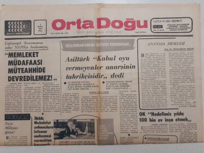 Ortadoğu Gazetesi - 8 Şubat 1977 - Makarios Ve 3 Rakamının Uğuru GZ111594 - 1