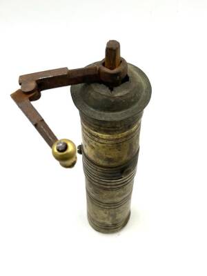 Osmanlı Dönemi Pirinç Kahve Değirmeni - 1