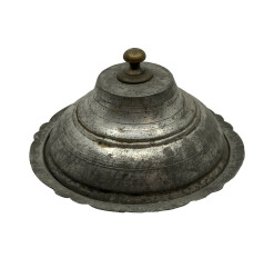 Osmanlı Kapaklı Bronz Sahan – 22 cm | Koleksiyonluk El İşçiliği Antika AOB3917 - Gökçekoleksiyon