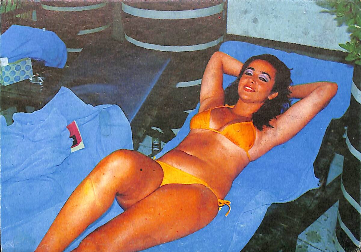 Oya Aydoğan Kartpostal (Küçük Boy) KRT23817 - 1