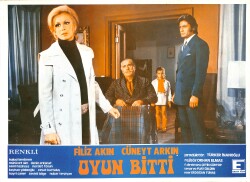 Oyun Bitti Filmi Lobi Kartı No.2 - Cüneyt Arkın - Filiz Akın KRT23575 - Gökçekoleksiyon