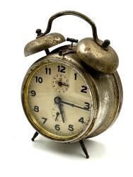 Peter Masa Çalarlı Saat - 3