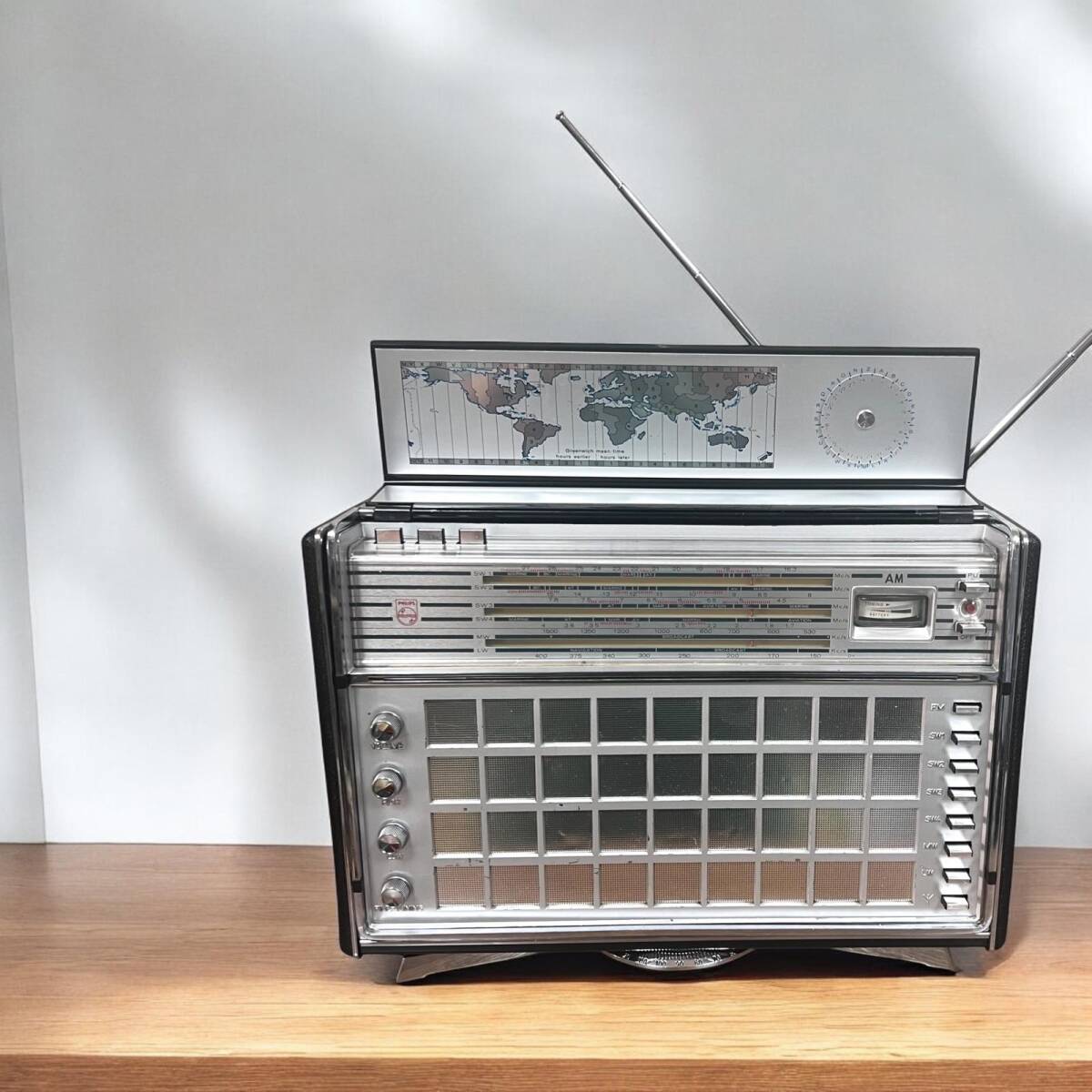PHILIPS FM DE LUXE Dünya Radyosu Antika RDY54 - 1