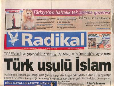 Radikal Gazetesi 10 Nisan 1999 - Seçmenlik Zor Zanaat - Beyoğlu Cumhuriyetinin Yurttaşı Halil GZ95526 - 1