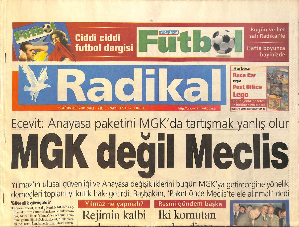 Radikal Gazetesi 21 Ağustos 2001 - Ecevit : Anayasa Paketini MGK'da Tartışmak Yanlış Olur GZ159164 - 1