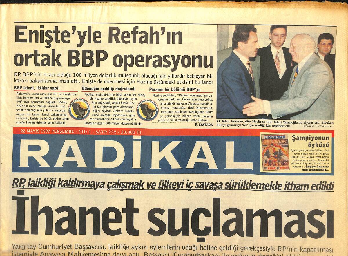 Radikal Gazetesi 22 Mayıs 1997 - Hollywood Güzeli Pamela Anderson Lee Konserde - İmparatorun Kerameti GZ147878 - 1