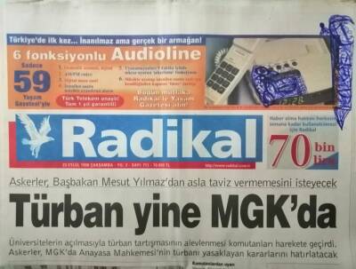Radikal Gazetesi 23 Eylül 1998 Askerler Başbakan Mesut Yılmazdan Asla Taviz Vermemesini İsteyecek - GZ37824 - 1