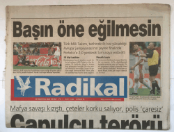 Radikal Gazetesi 25 Haziran 2000 - Bilgi Akışına Putin Seti GZ5388 - 1