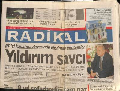 Radikal Gazetesi 7 Ağustos 1997 - Guamdaki Uöak Faciasında Mucize 30 Kişi Kurtuldu - ANAP , 8 Yıl İçin Bağlayıcı Karar Aldı GZ96425 - 1