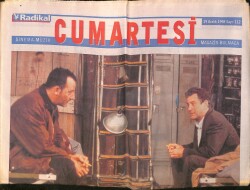 Radikal Gazetesi Cumartesi Eki 19 Aralık 1998 - Salma Hayek Artık Bir Yıldız - 70'li Yıllar ve Disko Kültürü GZ158264 - Gökçekoleksiyon