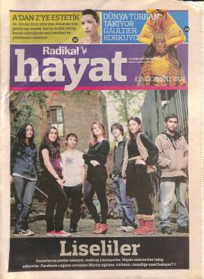 Radikal Gazetesi Hayat Eki 25 Ekim 2010 - 2010 Model Liselim - Çağla Ural - Emek Yüksek - Burak Çevik - Kübra Ataseven GZ96139 - 1