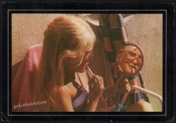 Ruj Süren Küçük Kız Kartpostal KRT3842 - Gökçekoleksiyon