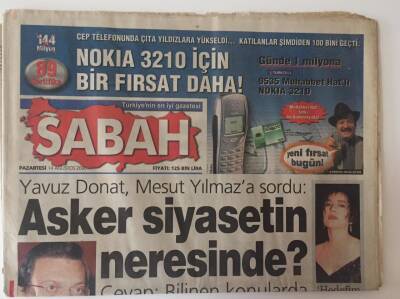 Sabah Gazetesi 14 Ağustos 2000 - Gökten Turist Yağıyor GZ11087 - 2