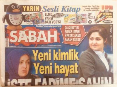 Sabah Gazetesi 20 Mart 2010 - Arda Topallıyor, Maketli Protesto GZ40198 - 1