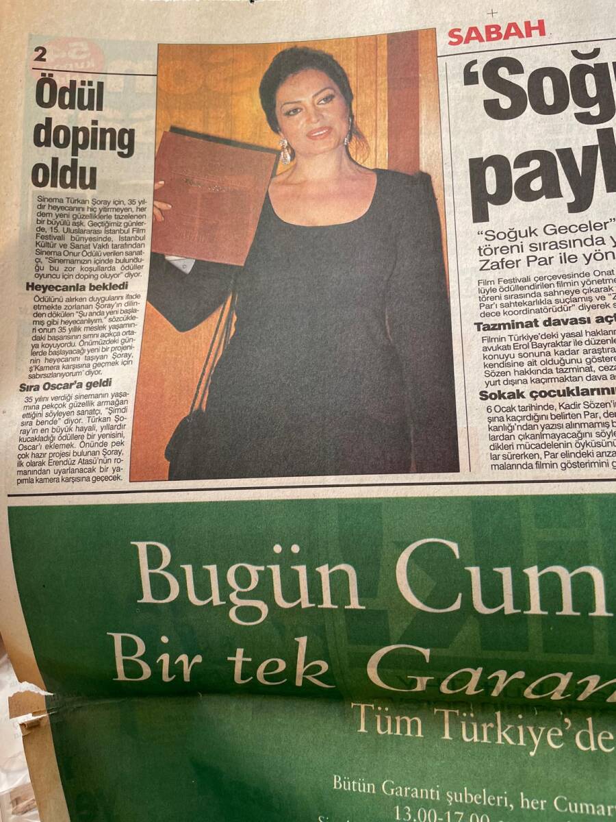 Sabah Gazetesi 20 Nisan 1996 - Yıldız Tilbe'ye Esrar Baskını - Türkan Şoray'a Ödül Doping Oldu GZ147881 - 2
