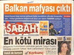 Sabah Gazetesi 31 Ağustos 2005 - Hayranlarının Tehdidi Musti'yi Kara Kara Düşündürüyor - Paris Hilton Yine Dağıttı GZ3212 - Gökçekoleksiyon