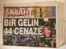 Sabah Gazetesi 6 Mayıs 2009 - Bir Gelin 44 Cenaze GZ7192 - 1