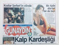 Sabah Gazetesi Günaydın Eki - 13 Nisan 2004 - Deniz Akkaya Bir Ajda Dürüst Birde Ben GZ46432 - 2