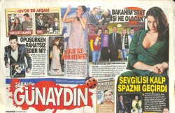 Sabah Gazetesi Günaydın Eki 28 Mart 2011 - Bülent Ersoy Rengarenk , Sahnelere Baharı Getirdi GZ100659 - 2