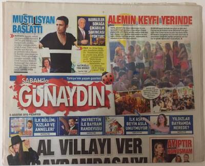 Sabah Gazetesi Günaydın Eki 5 Ağustos 2013 - Mustafa Sandal isyan Başlattı , Demet Akalın Albüm Klibini 8 Ayda 30 Milyon Kişi İzledi GZ28079 - 1