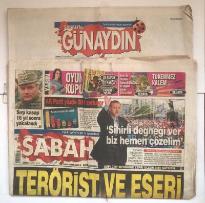 Sabah Gazetesi Günaydın Eki İle 27 Mayıs 2011 - Terörist Ve Eseri GZ7568 - 1