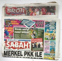 Sabah Gazetesi Karadeniz Ve Pazar Eki İle 6 Kasım 2011 - Merkel PKK İle Savaşa Mecbur GZ7061 - 1