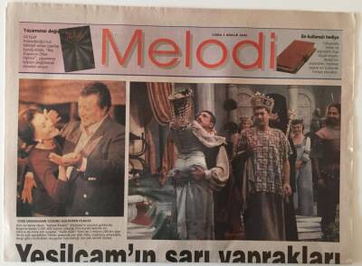 Sabah Gazetesi Melodi Eki 1 Aralık 2000 - Yeşilçamın Sarı Yaprakları Bir Çok Film İlginç Konularına Rağmen Gişe Başarısı Elde Edemedi GZ20804 - 1
