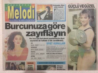 Sabah Gazetesi Melodi Eki 12 Mart 1990 - Sosyete Kürklerini Konuşturdu GZ50730 - 1