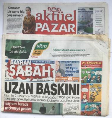 Sabah Gazetesi Pazar Aktüel Eki İle 14 Kasım 2004 - Satır Dehşeti GZ7135 - 1