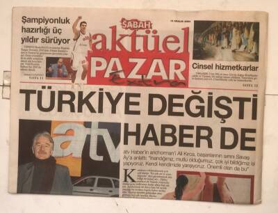 Sabah Gazetesi Pazar Aktüel Extra Eki 19 Aralık 2004 - Türkiye Değişti Haber de GZ7692 - 1
