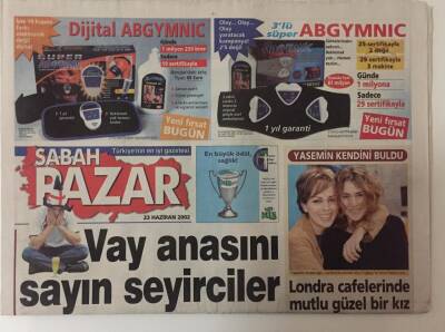 Sabah Gazetesi Pazar Eki 23 Haziran 2002 - Londra Cafelerinde Mutlu Güzel Bir Kız Yasemin Kozanoğlu , Londrada Annesi Ahu Tuğbayla Moral Depoluyor GZ20160 - 1