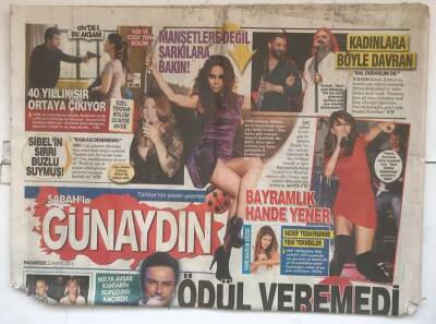 Sabah Günaydın Gazetesi 23 Mayıs 2011 - Bayramlık Hande Yener GZ7572 - 1